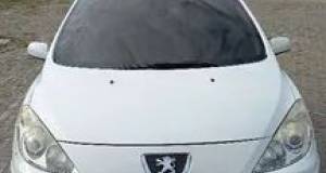 Peugeot 307, é apreendido pela polícia rodoviária de alfenas