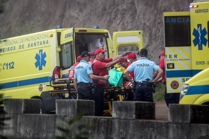 Acidente mata jovem de 20 anos e fere nove pessoas na Levada do Caldeirão Verde