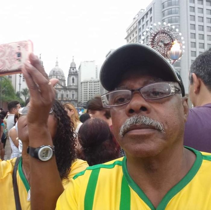 Homem arruma uma briga após fingir ser fiscal da prefeitura em Curitiba.